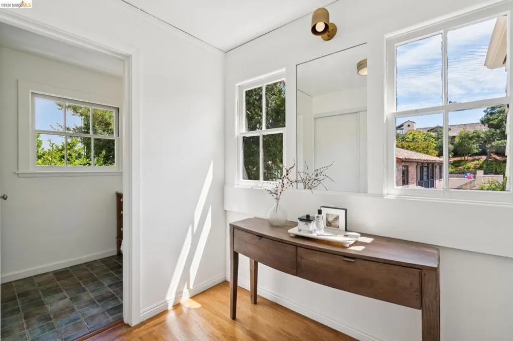 312 Saint James Drive Piedmont, CA 94611