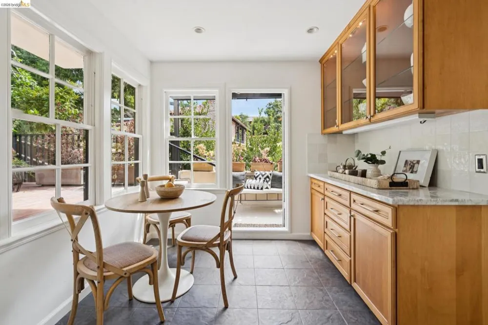 312 Saint James Drive Piedmont, CA 94611