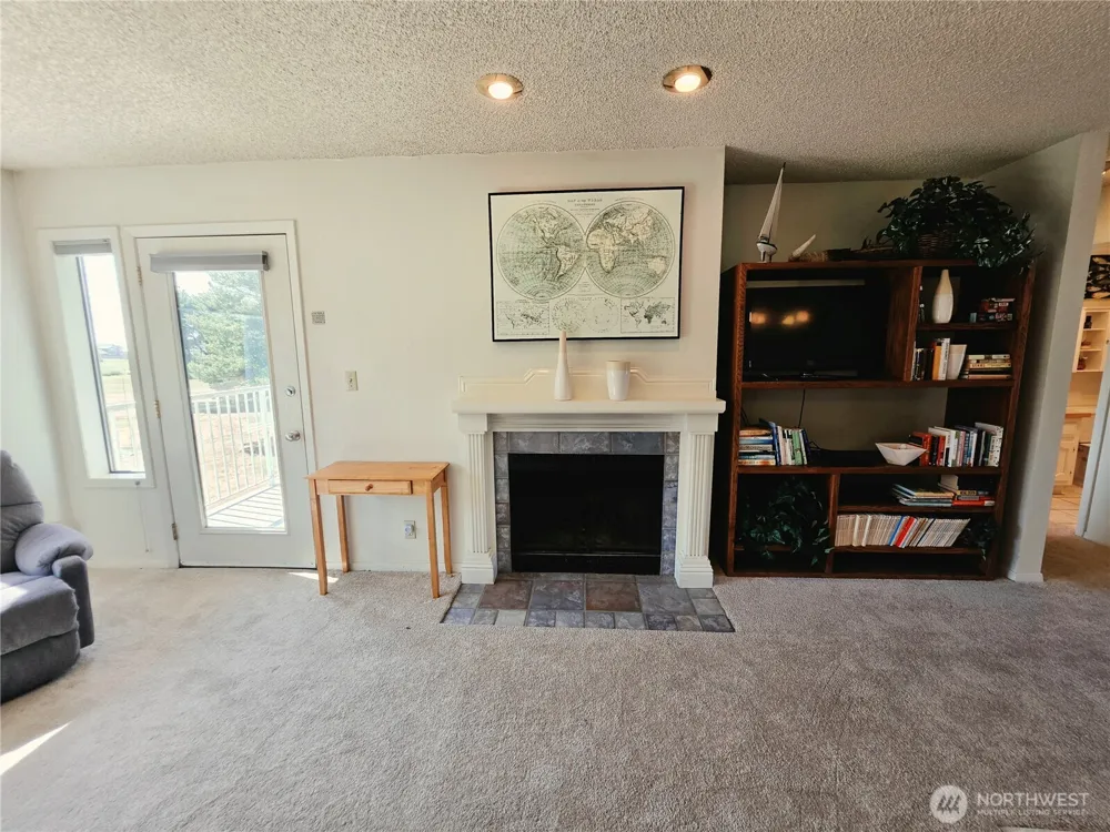 2210 26th Street NW #422 Long Beach, WA 98631
