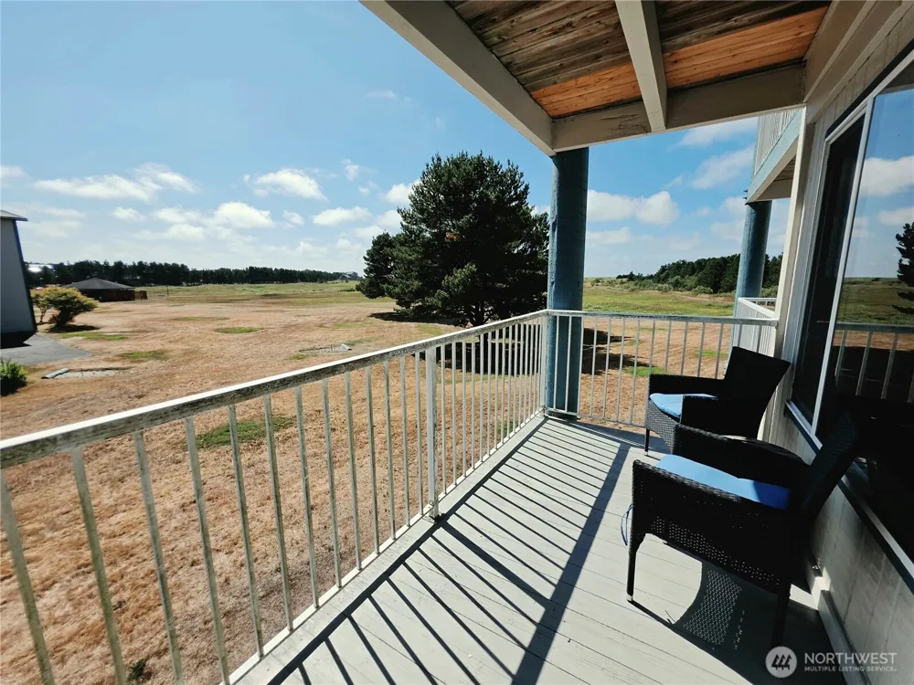 2210 26th Street NW #422 Long Beach, WA 98631