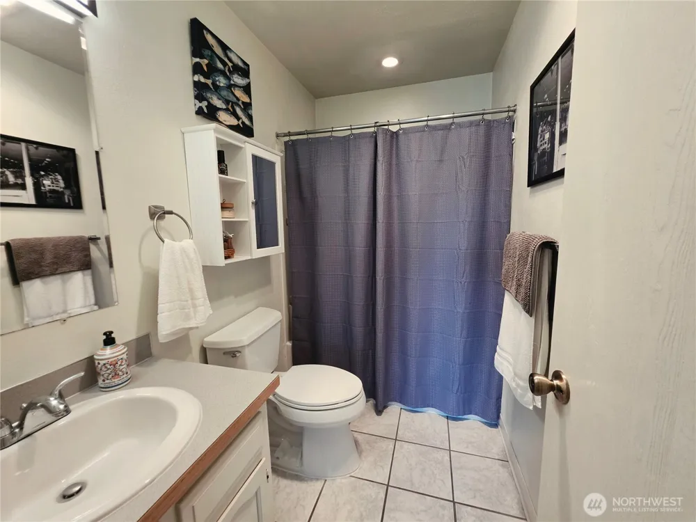 2210 26th Street NW #422 Long Beach, WA 98631