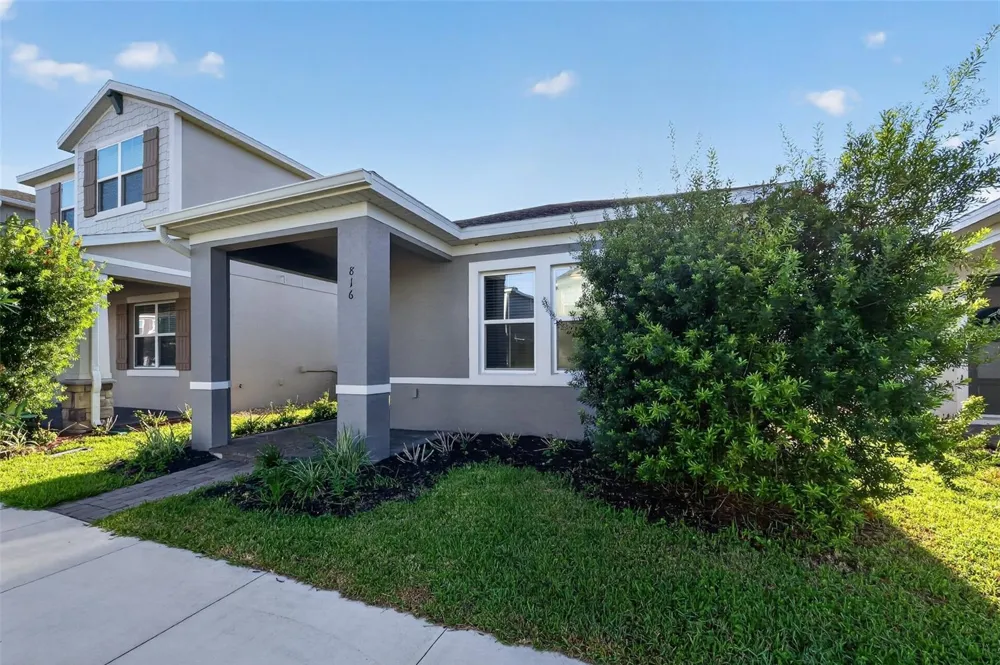 816 MIDDLETON STREET Debary, FL 32713