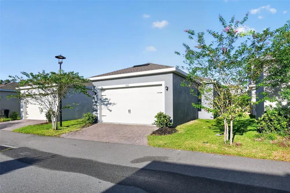 816 MIDDLETON STREET Debary, FL 32713