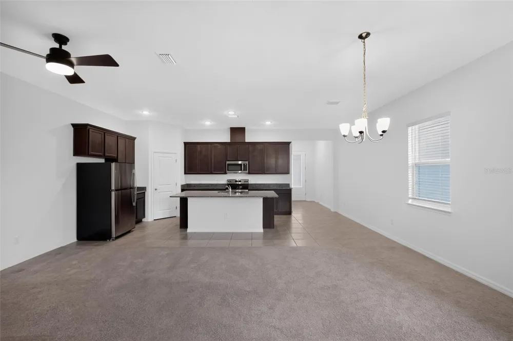 816 MIDDLETON STREET Debary, FL 32713