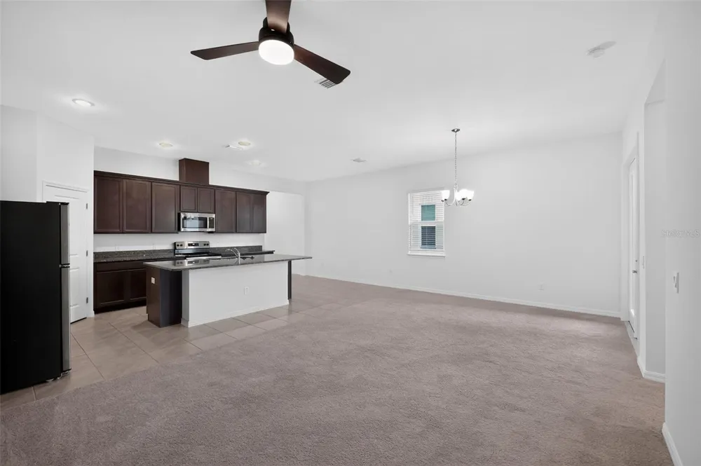 816 MIDDLETON STREET Debary, FL 32713