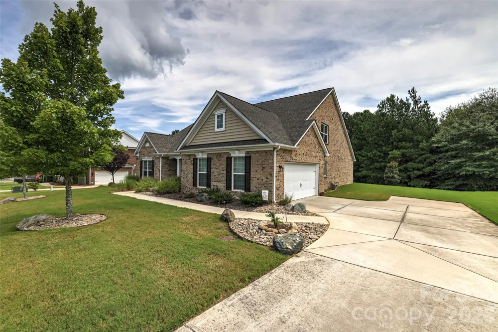 2084 Fuera Road York, SC 29745