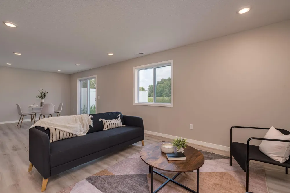 3121 Scotch Lane Mankato, MN 56001