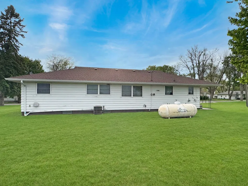 314 Maple Street Ellsworth, MN 56129