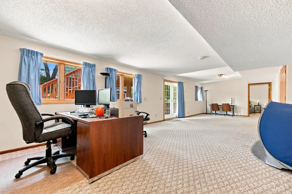 3017 Standridge Place Maplewood, MN 55109