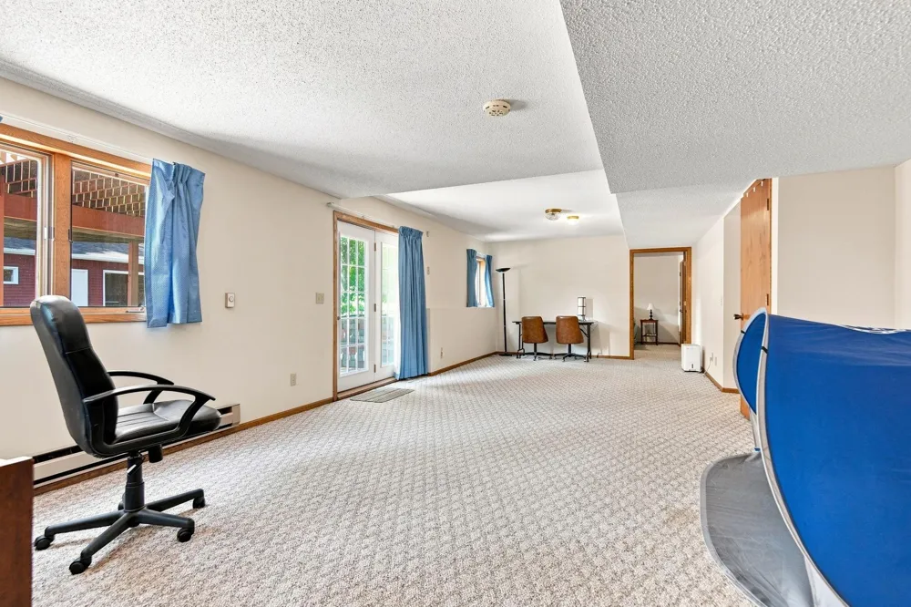 3017 Standridge Place Maplewood, MN 55109