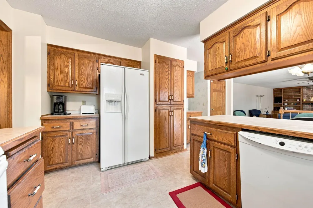 3017 Standridge Place Maplewood, MN 55109