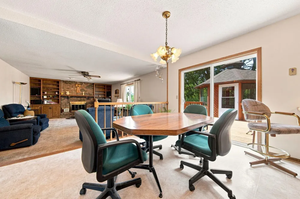 3017 Standridge Place Maplewood, MN 55109
