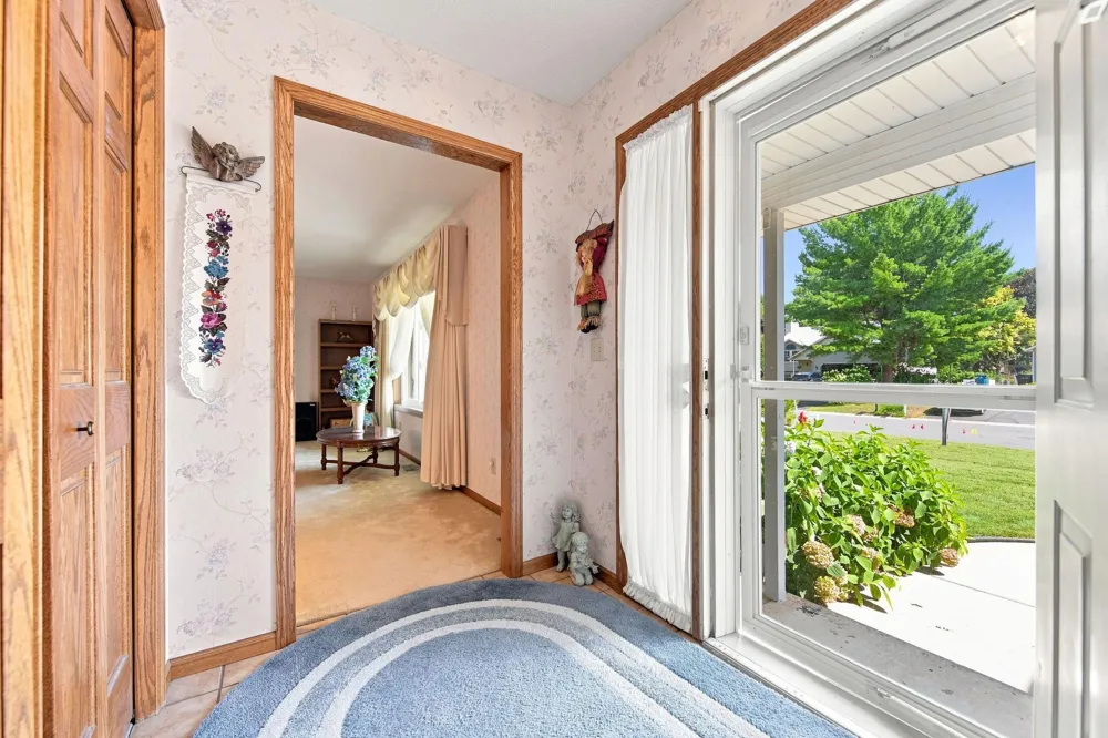 3017 Standridge Place Maplewood, MN 55109