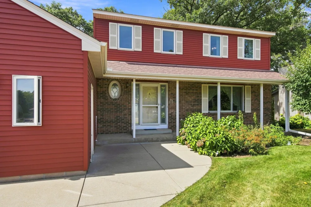 3017 Standridge Place Maplewood, MN 55109