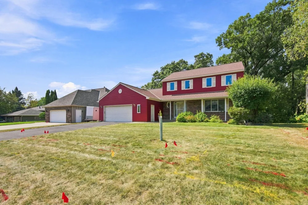 3017 Standridge Place Maplewood, MN 55109