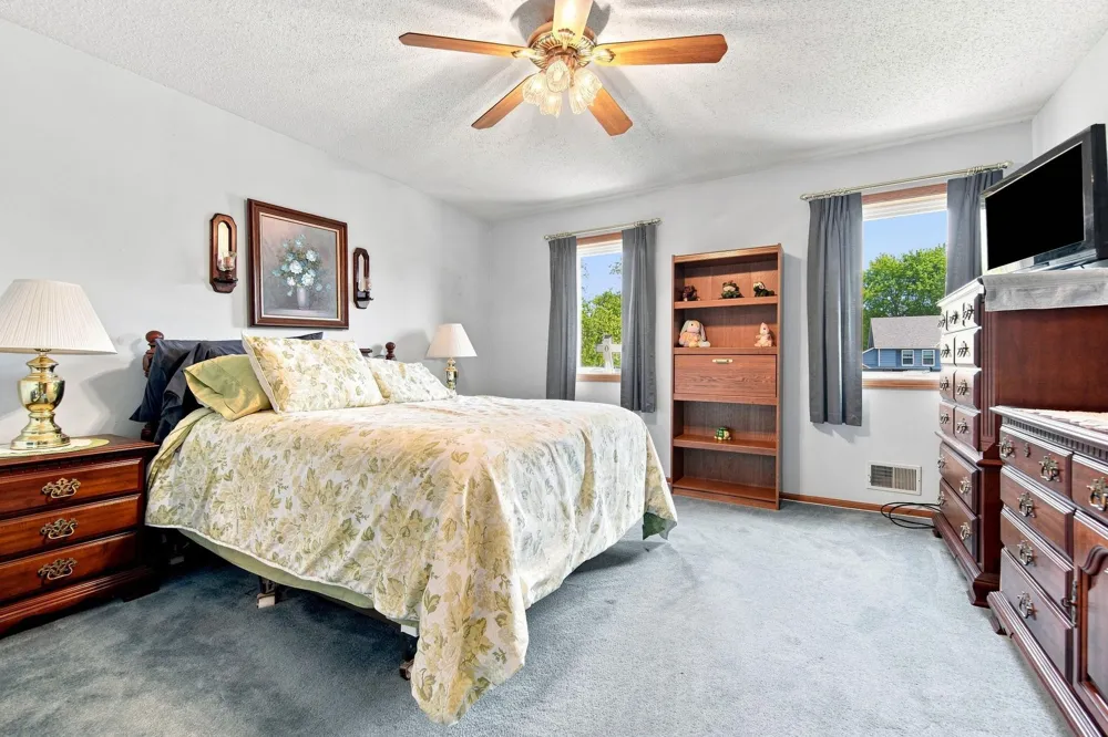3017 Standridge Place Maplewood, MN 55109