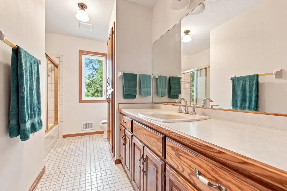 3017 Standridge Place Maplewood, MN 55109