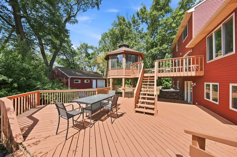 3017 Standridge Place Maplewood, MN 55109