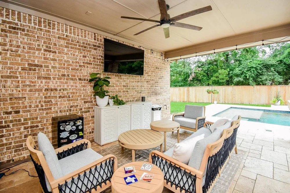143 Kaden Creek Place Montgomery, TX 77316