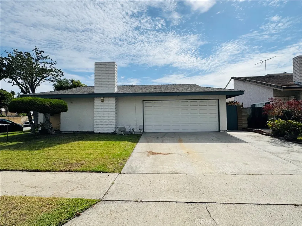 19302 Teresa Cerritos, CA 90703