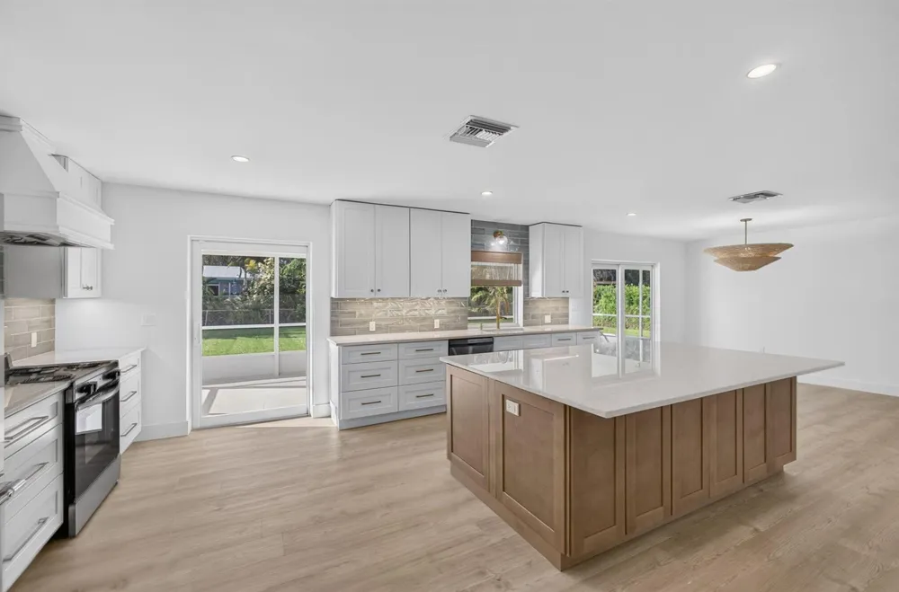 8816 SE ALABAMA PLACE Hobe Sound, FL 33455