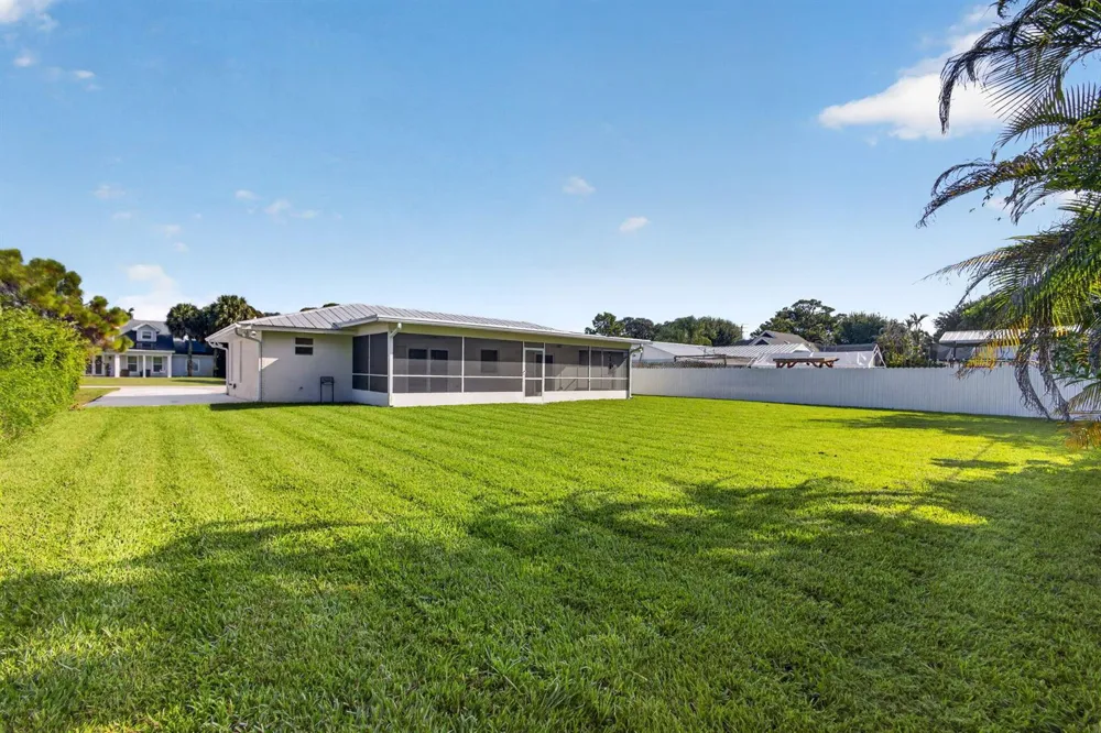 8816 SE ALABAMA PLACE Hobe Sound, FL 33455