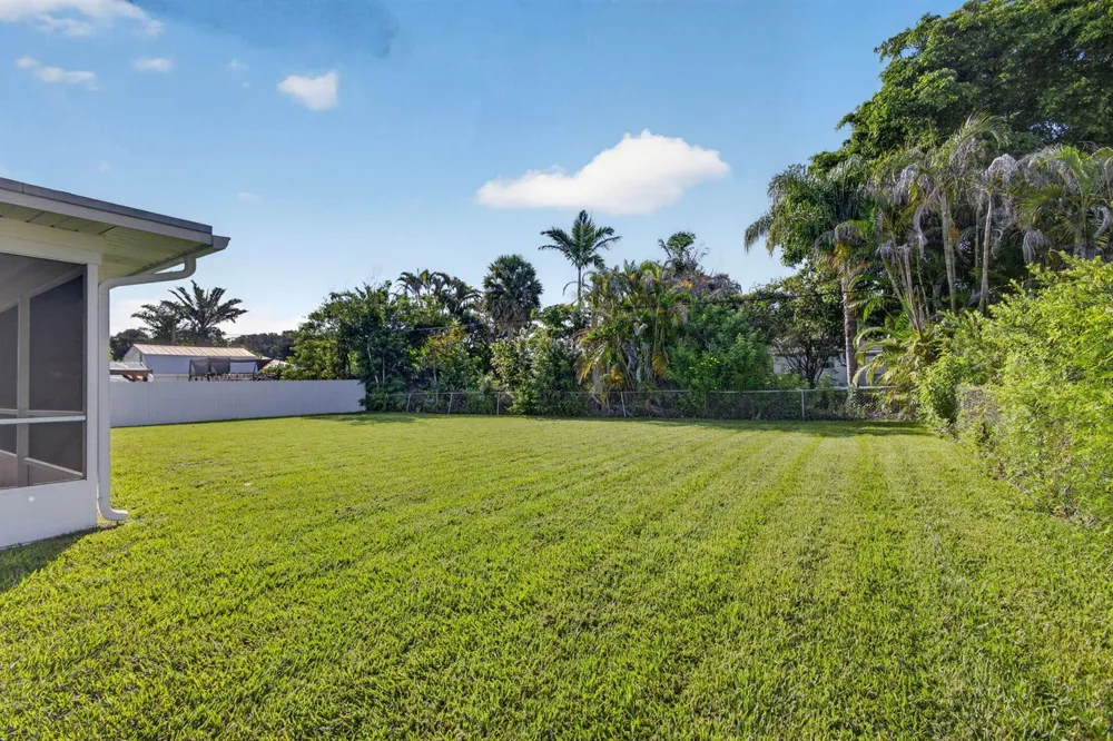 8816 SE ALABAMA PLACE Hobe Sound, FL 33455