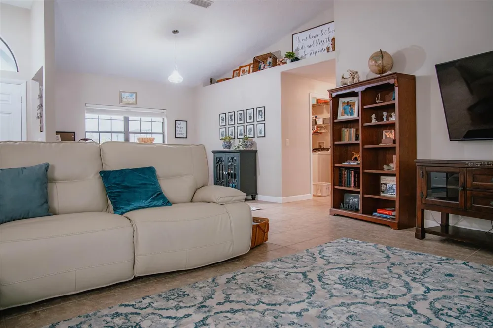 12009 S DAFFODIL POINT Floral City, FL 34436