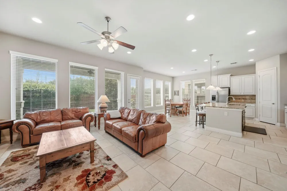 9442 Scanlan Heights Lane Missouri City, TX 77459