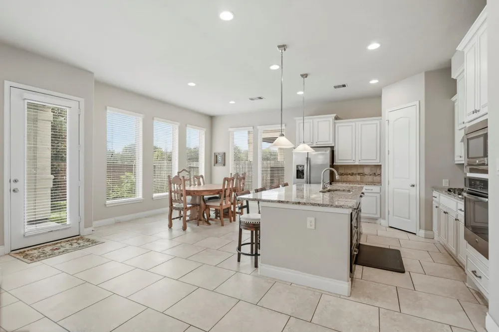 9442 Scanlan Heights Lane Missouri City, TX 77459