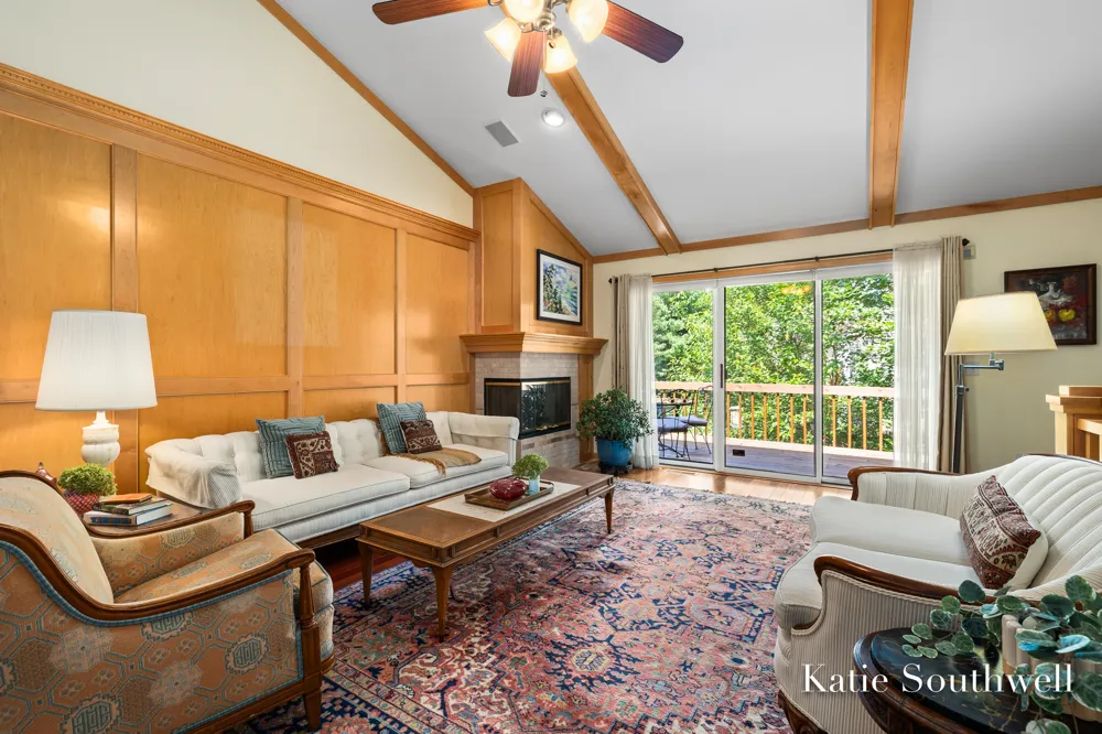 2116 Shetland Drive NE Grand Rapids, MI 49505