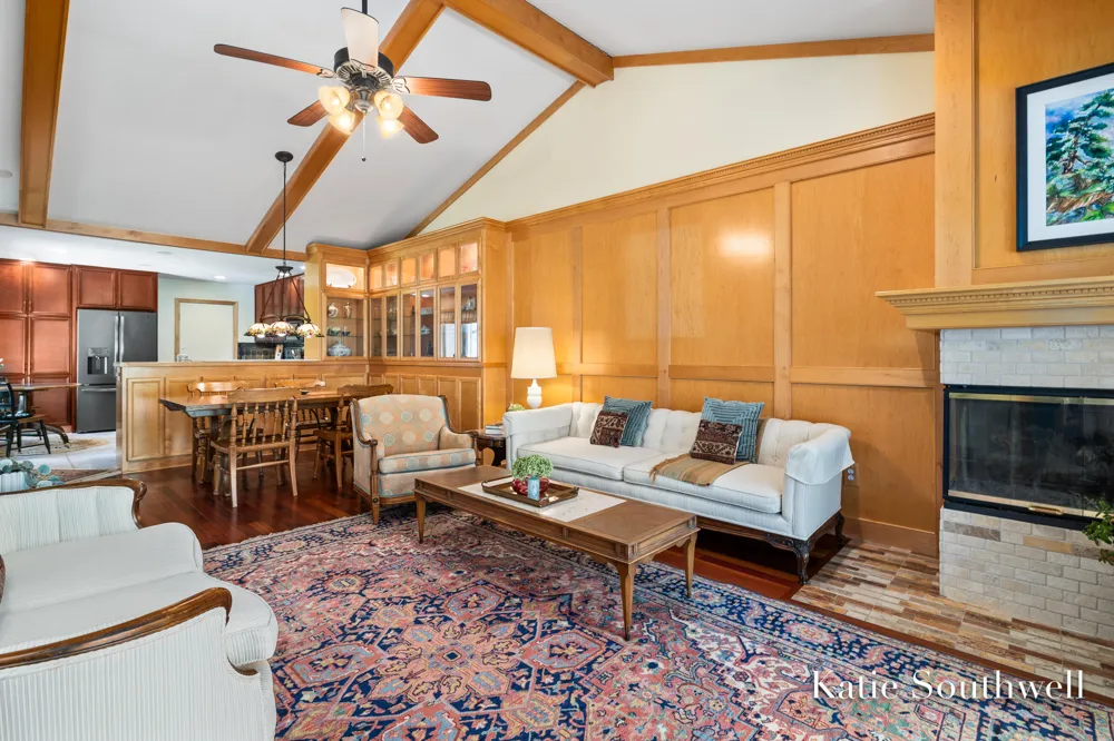 2116 Shetland Drive NE Grand Rapids, MI 49505
