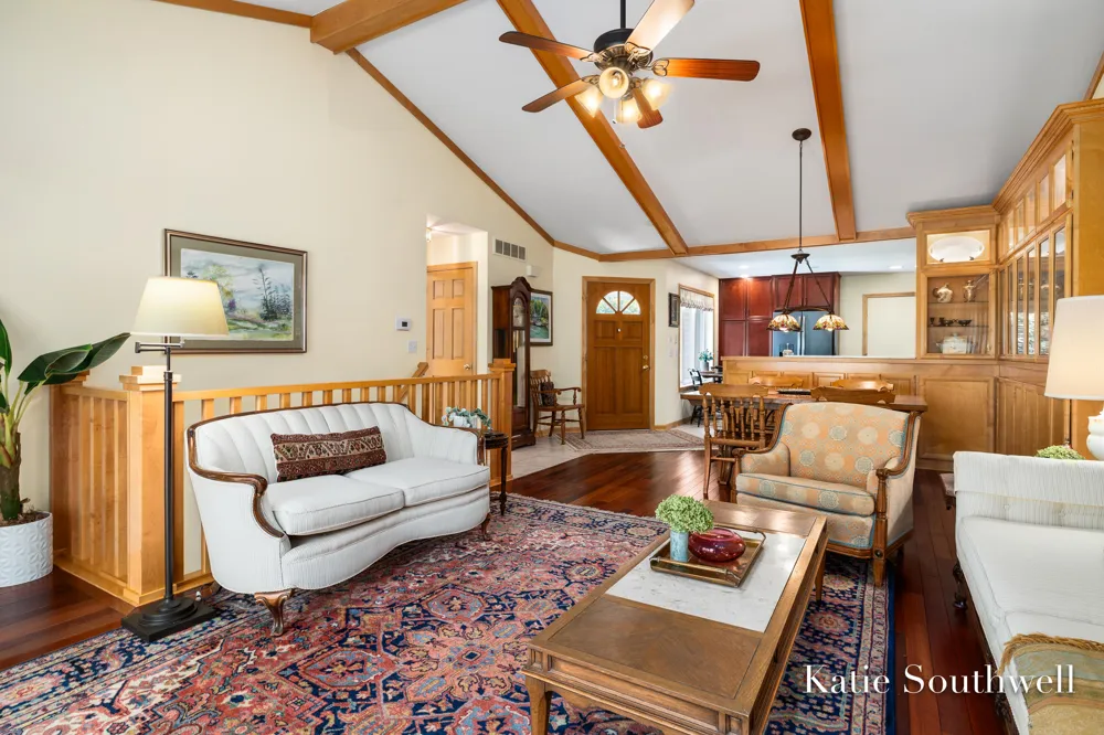 2116 Shetland Drive NE Grand Rapids, MI 49505