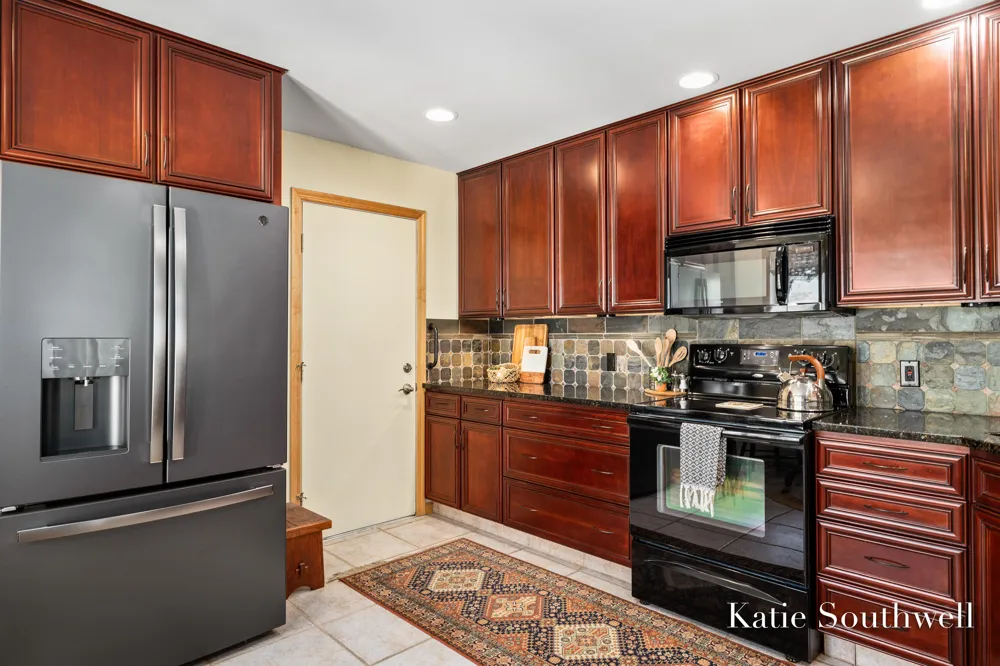 2116 Shetland Drive NE Grand Rapids, MI 49505