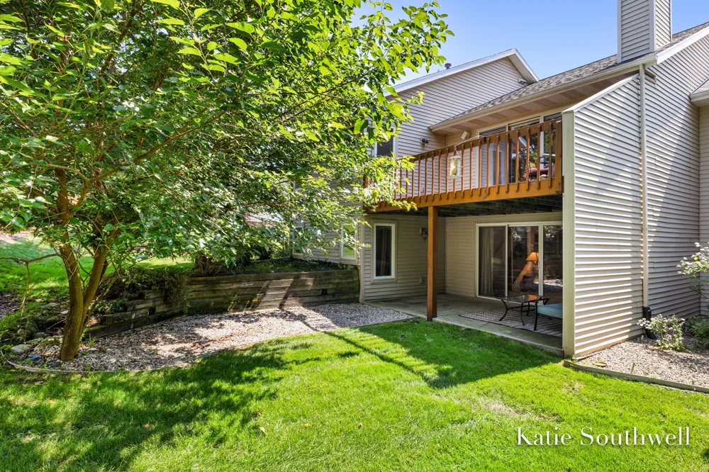 2116 Shetland Drive NE Grand Rapids, MI 49505
