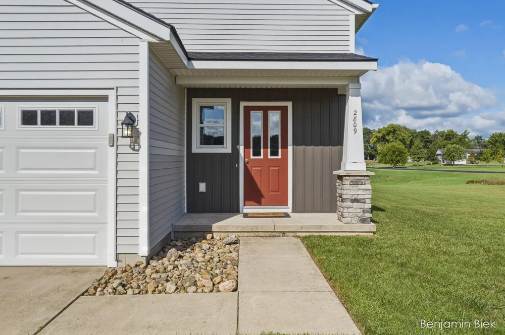 2809 Ivy Lane Middleville, MI 49333