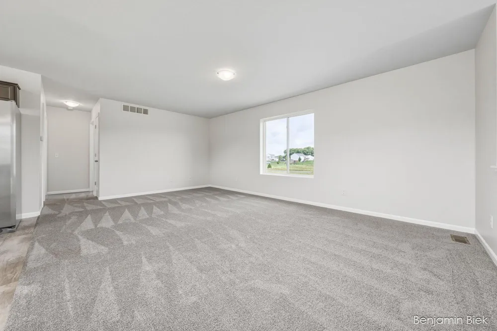 2809 Ivy Lane Middleville, MI 49333