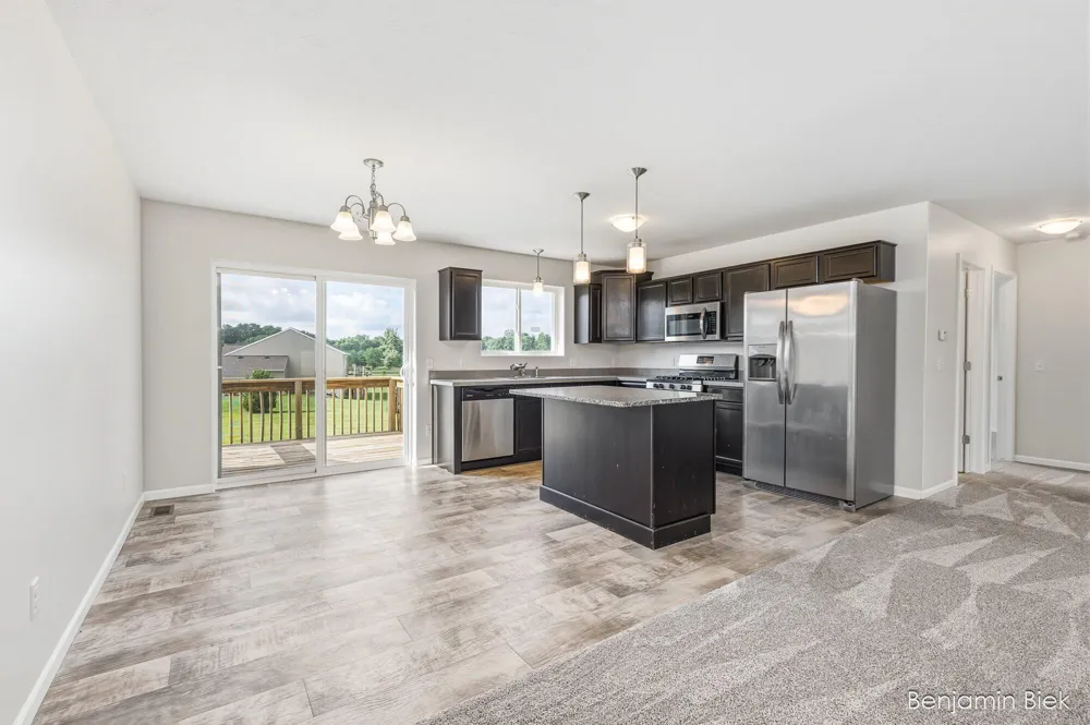 2809 Ivy Lane Middleville, MI 49333