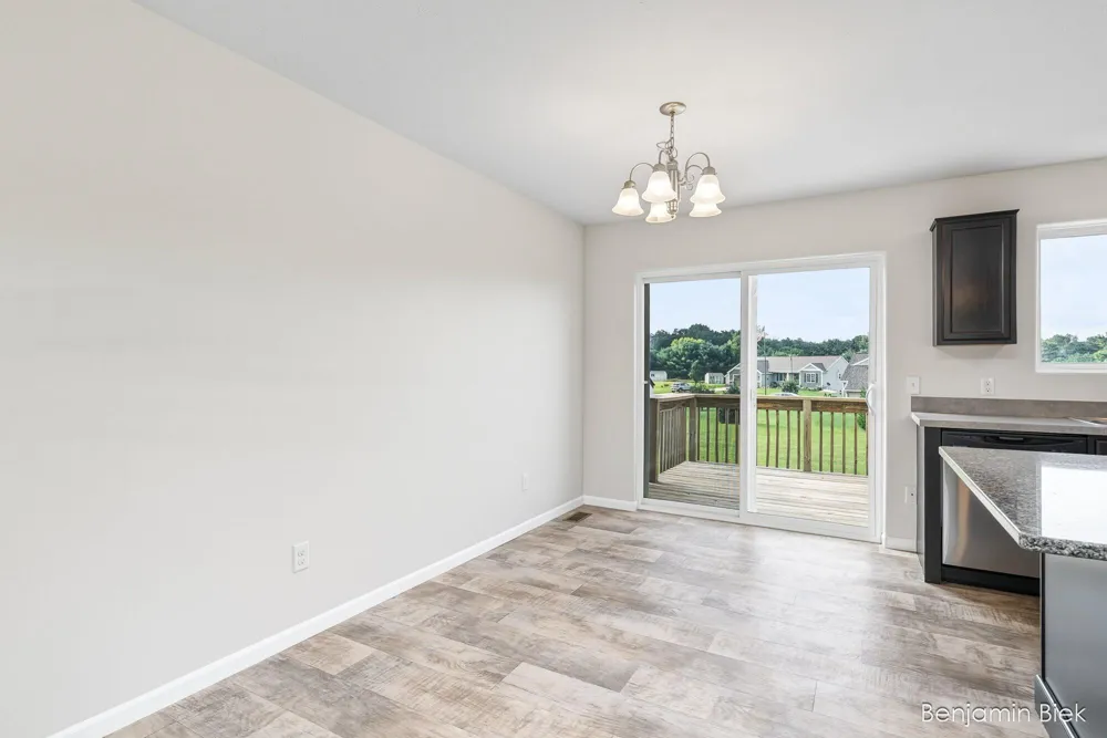 2809 Ivy Lane Middleville, MI 49333