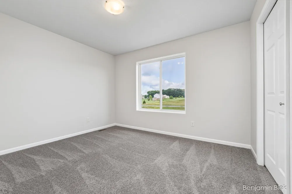 2809 Ivy Lane Middleville, MI 49333