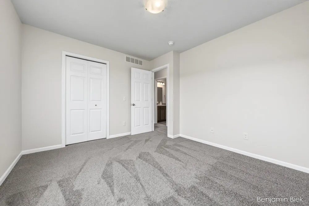 2809 Ivy Lane Middleville, MI 49333