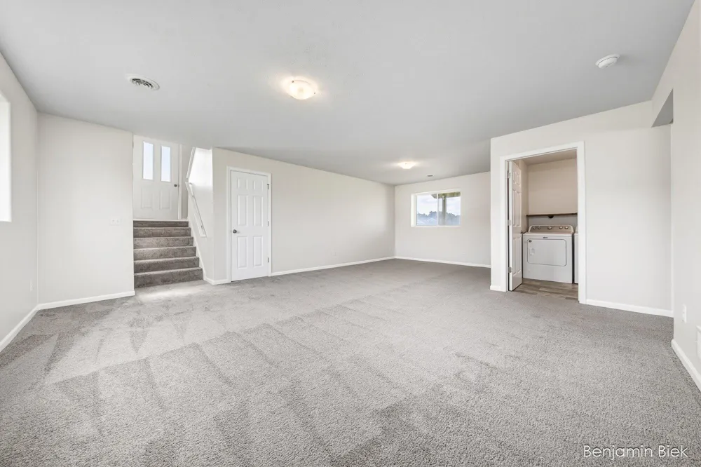 2809 Ivy Lane Middleville, MI 49333