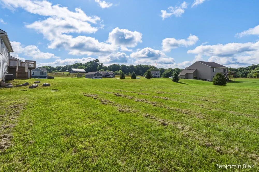 2809 Ivy Lane Middleville, MI 49333