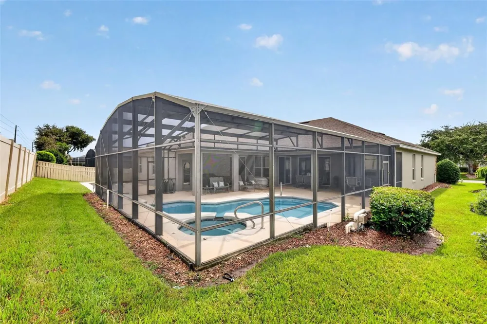 9085 LAUREL RIDGE DRIVE Mount Dora, FL 32757