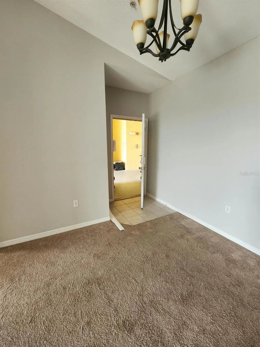 1175 LAKE SHADOW CIRCLE #4302 Maitland, FL 32751