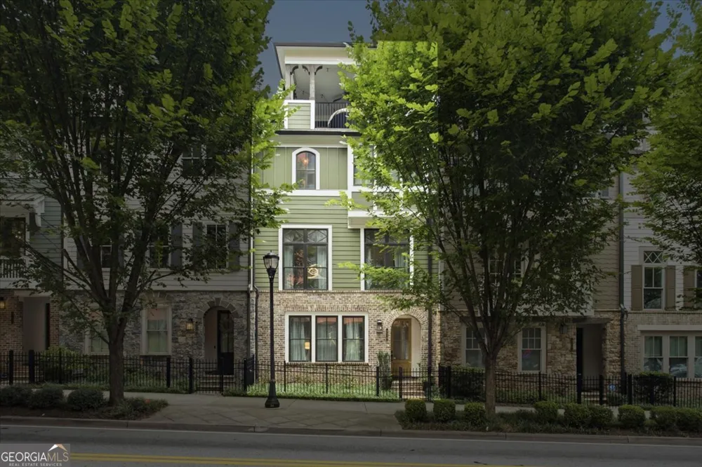 976 Memorial WALK SE Atlanta, GA 30316