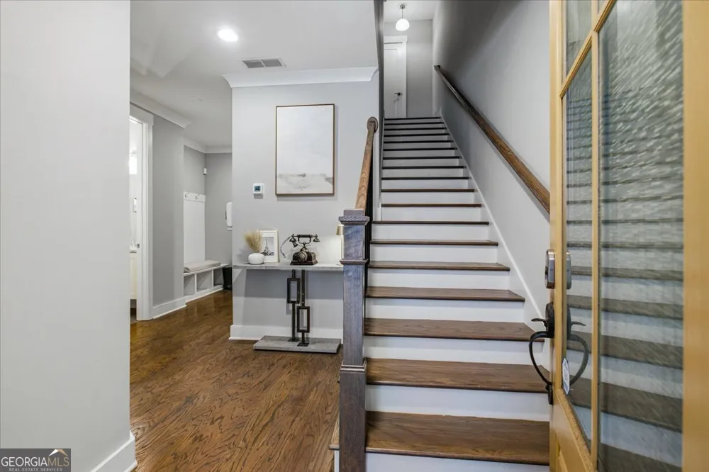 976 Memorial WALK SE Atlanta, GA 30316