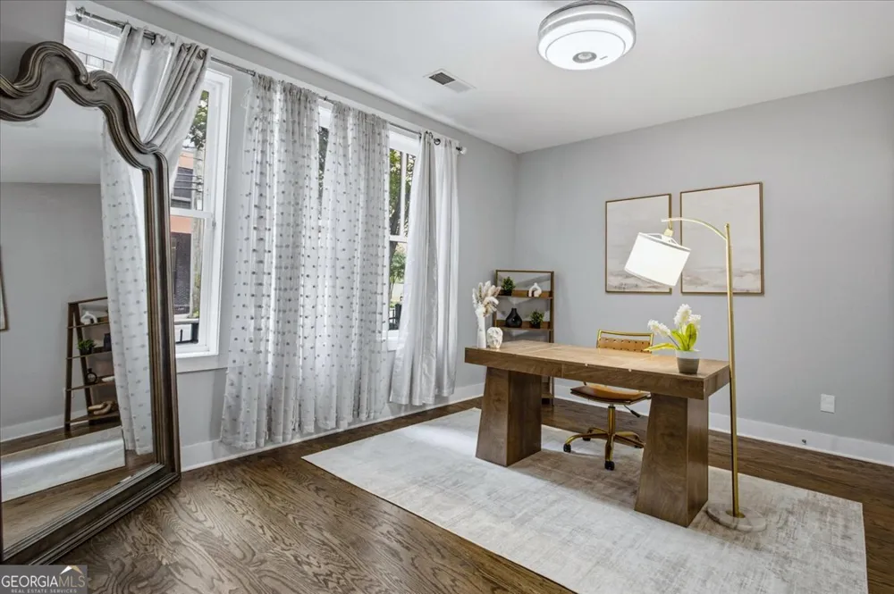 976 Memorial WALK SE Atlanta, GA 30316