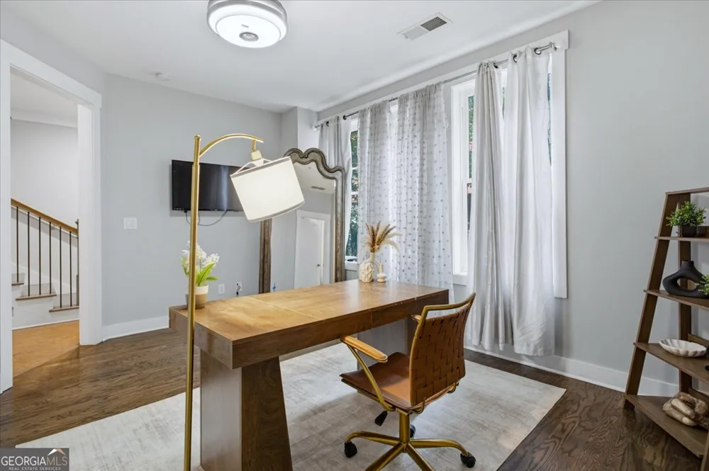 976 Memorial WALK SE Atlanta, GA 30316
