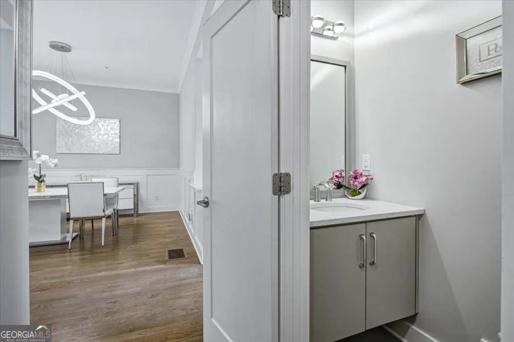 976 Memorial WALK SE Atlanta, GA 30316